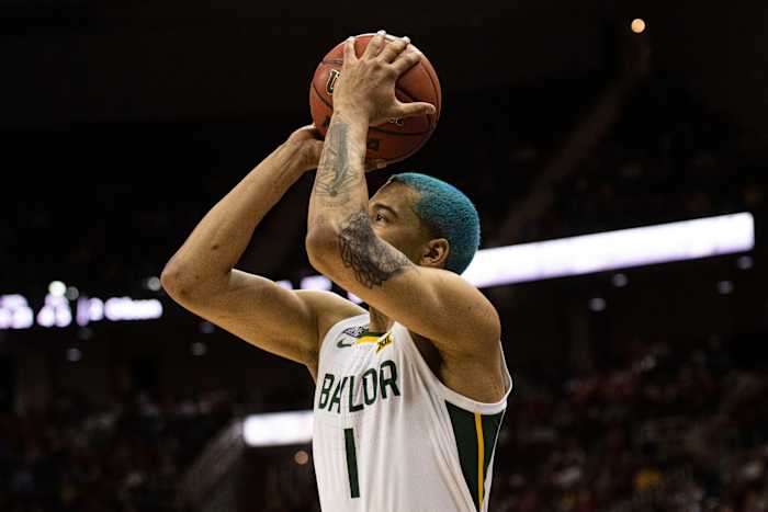 Baylor Bears forward Jeremy Sochan (1) lines up a shot attempt against the Oklahoma Sooners in the second half at T-Mobile Center.